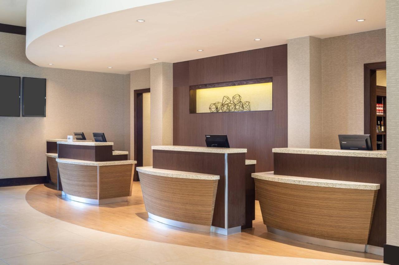 Courtyard By Marriott Miami Airport Hotell Exteriör bild