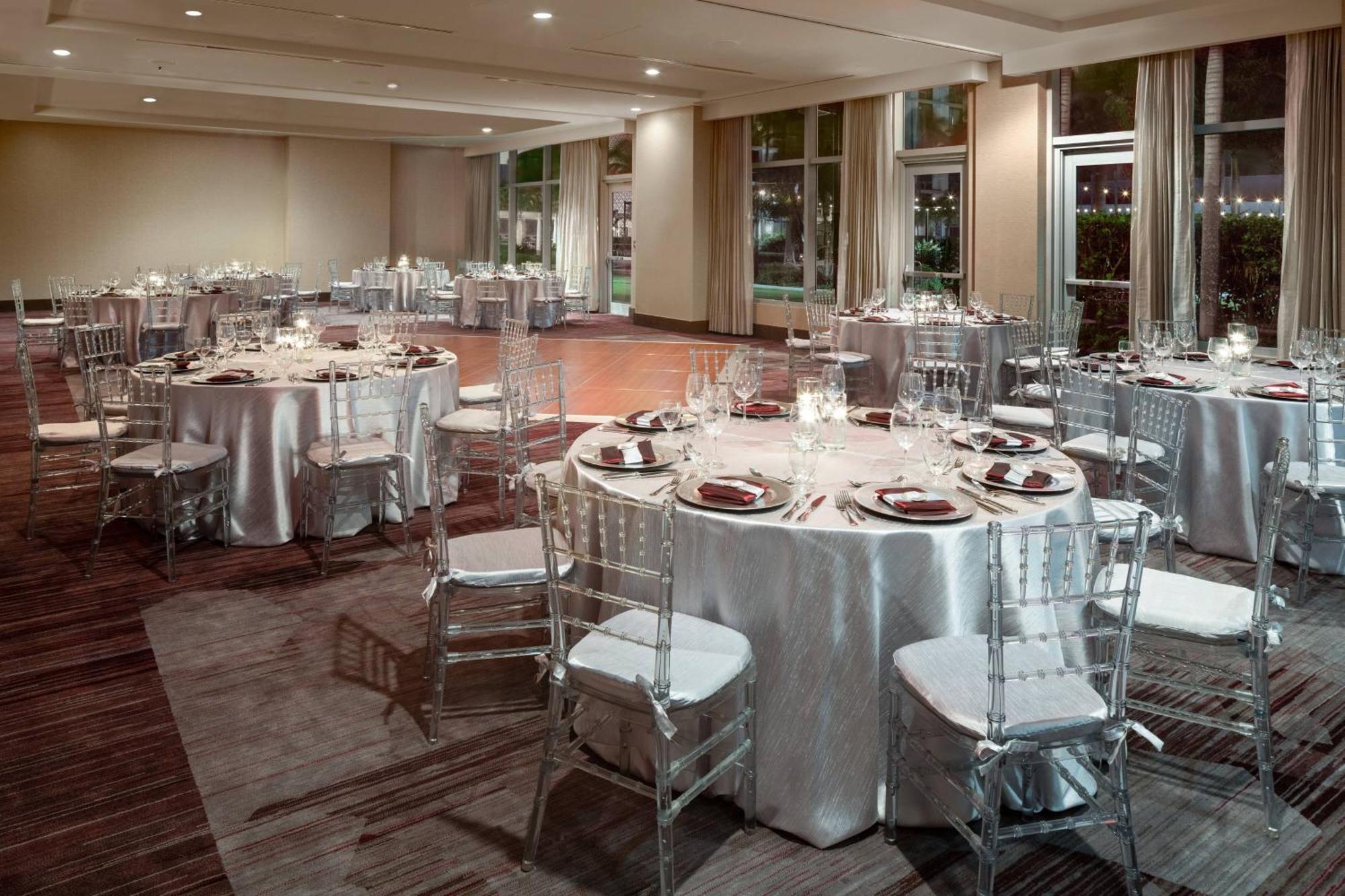 Courtyard By Marriott Miami Airport Hotell Exteriör bild