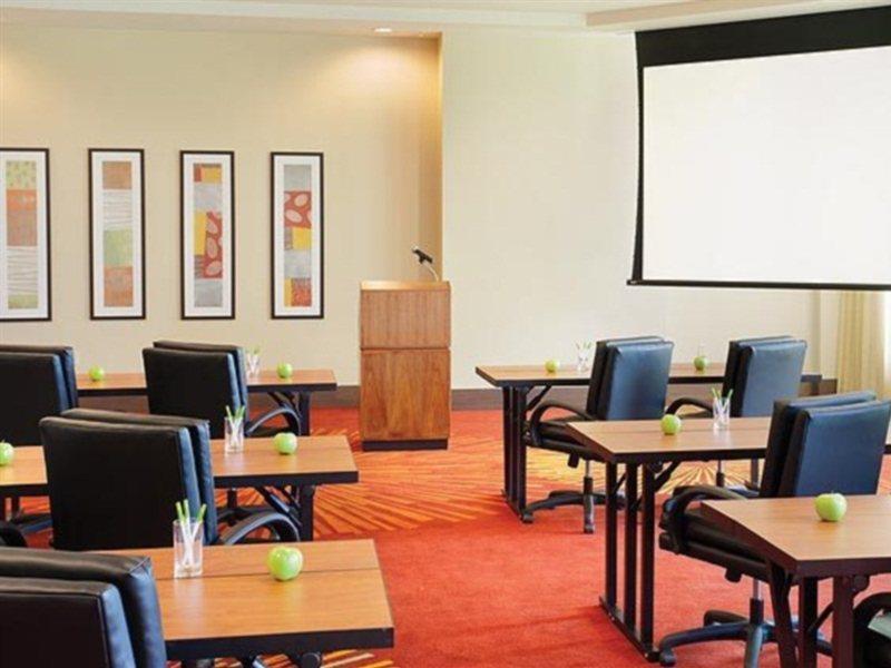 Courtyard By Marriott Miami Airport Hotell Exteriör bild
