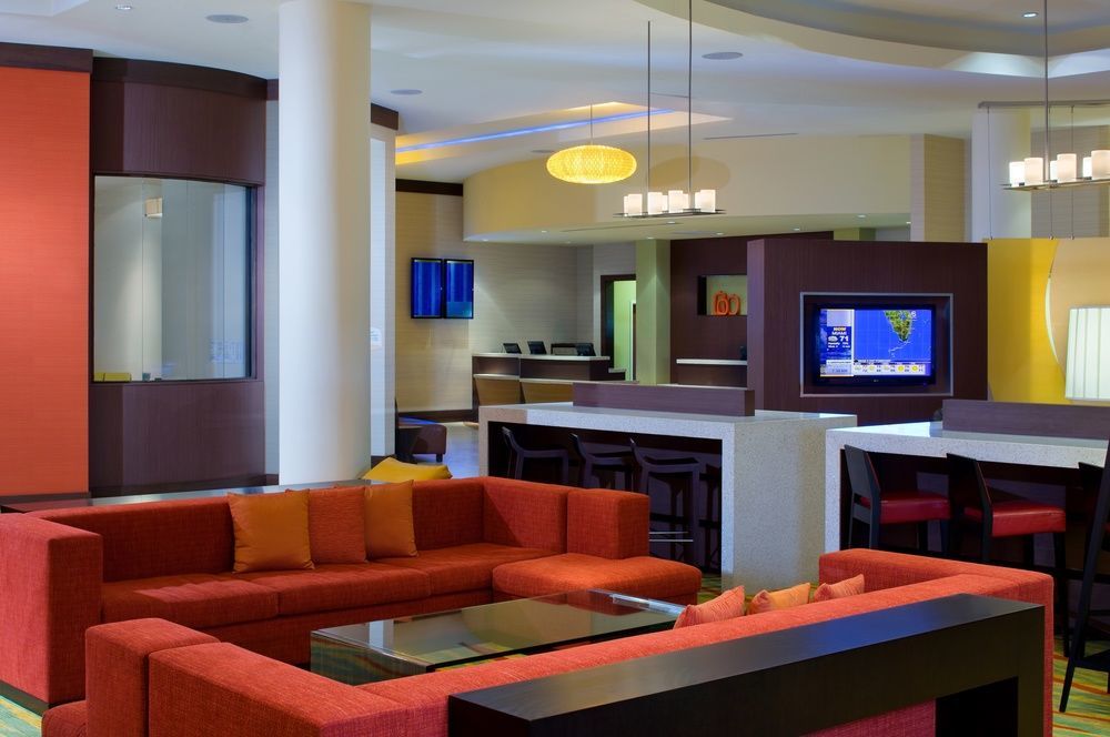 Courtyard By Marriott Miami Airport Hotell Exteriör bild
