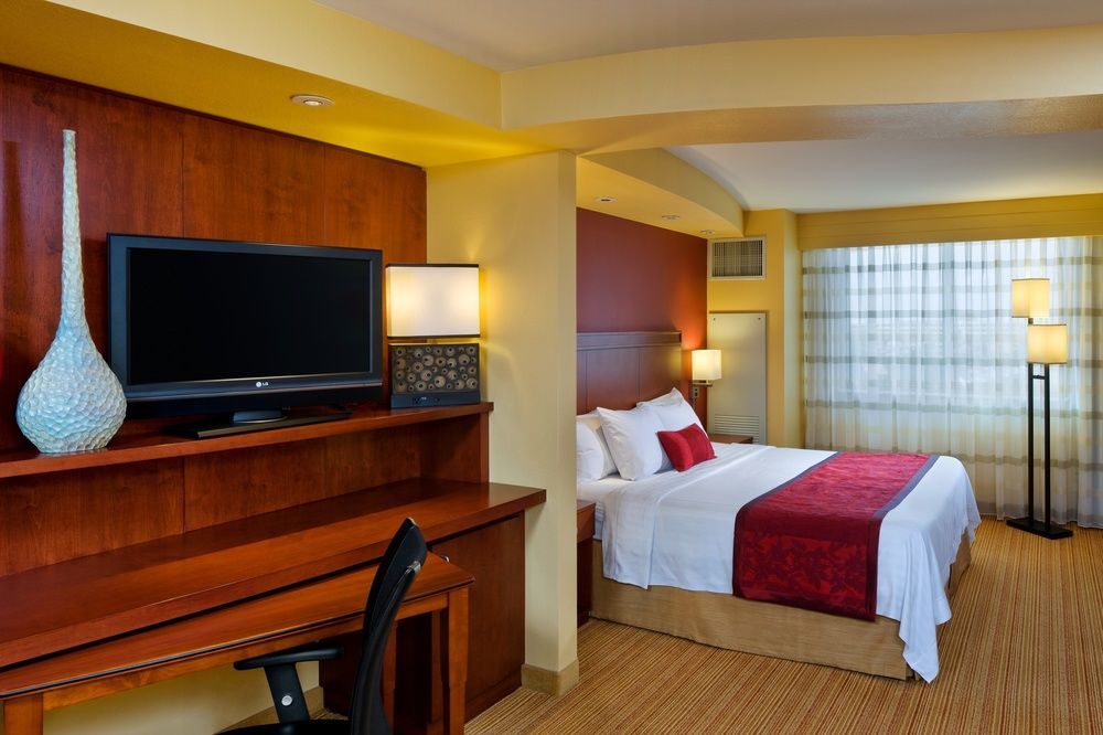 Courtyard By Marriott Miami Airport Hotell Exteriör bild
