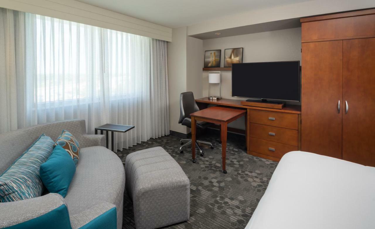 Courtyard By Marriott Miami Airport Hotell Exteriör bild