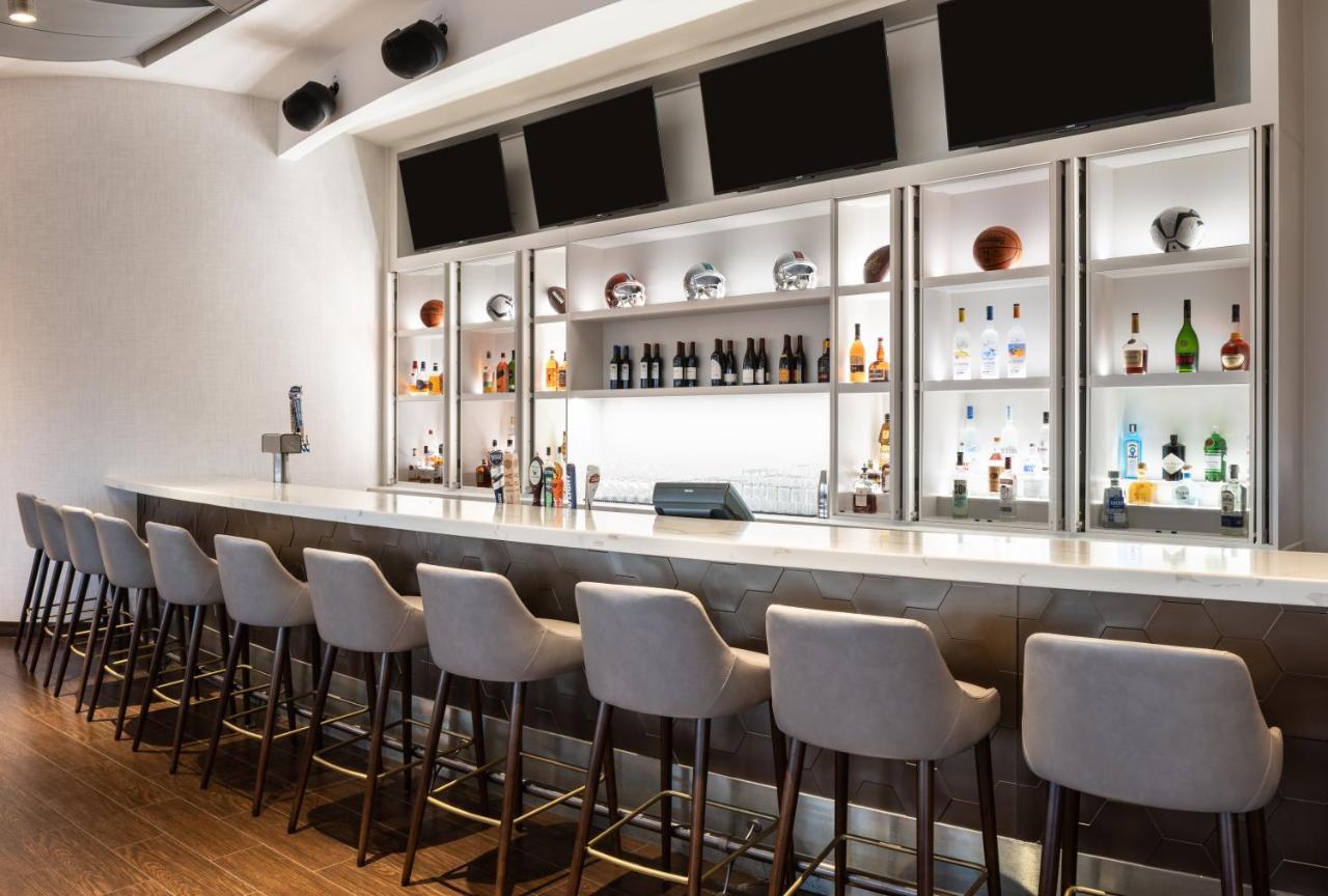 Courtyard By Marriott Miami Airport Hotell Exteriör bild